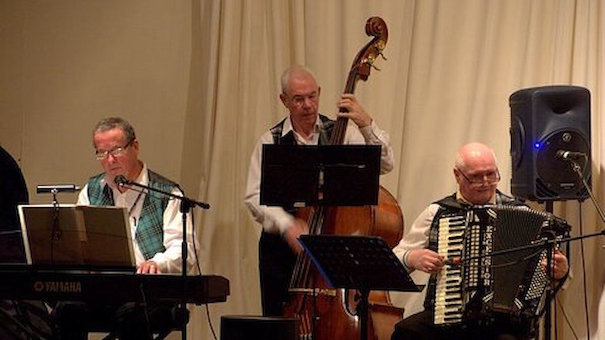 Jim Cleland Trio (photo: Jacqueline Halcrow)